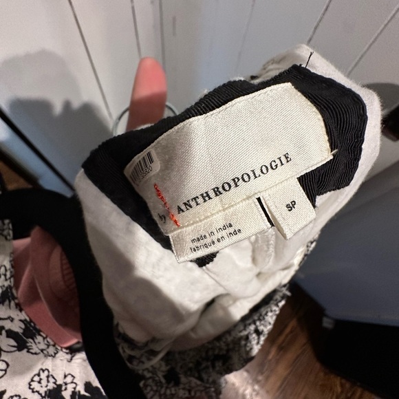 ANTHROPOLOGIE Black and White Floral midi Dress - Picture 4 of 4